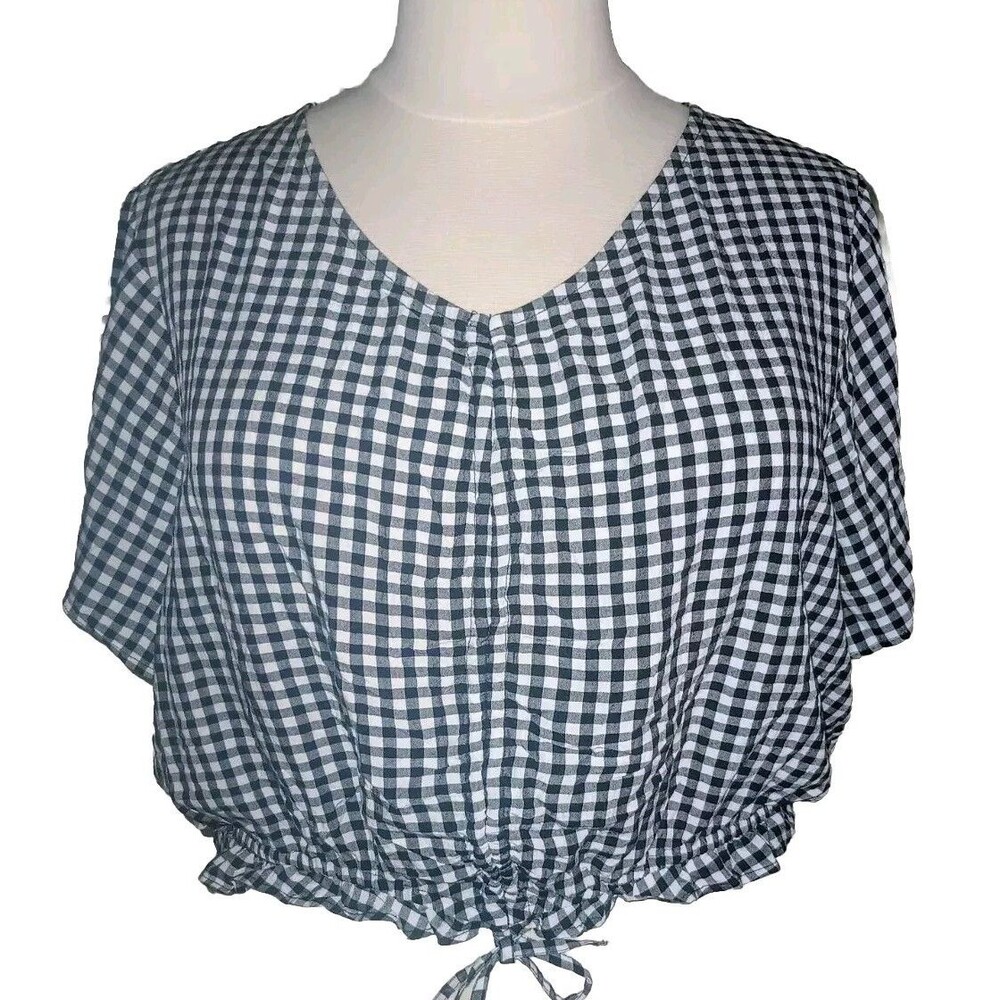 NWT SO Goods For Life Womens Plus 3X Plaid Short Sleeves Black White Crop Top